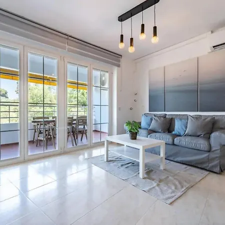 Cyv - Sea, Sun And Pool Combined Apartman *